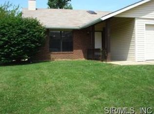 719 Ganim Dr, Belleville, IL 62221