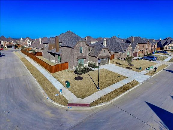 3rd image of 4900 Dolorosa Ln