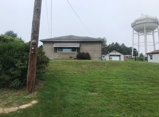 242 Woodvue Ln, Wintersville, OH