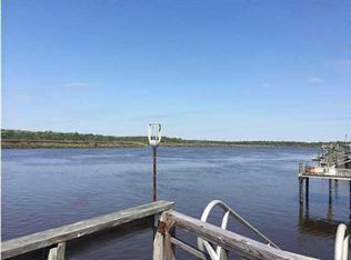 5881 Ryans Bluff Rd, North Charleston, SC 29418