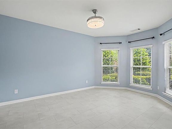 5th image of 6810 Rocking Horse Ln