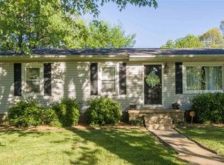 565 E 6th Ave, Calvert City, KY 42029
