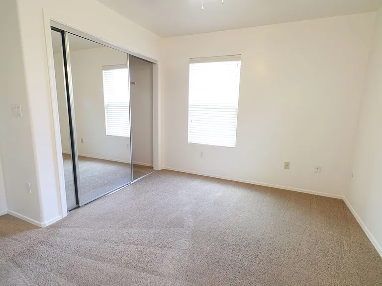 1696 W Blue Horizon St — Photo 14
