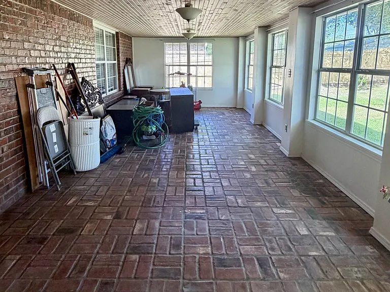3406 Hermitage Ct — Photo 14