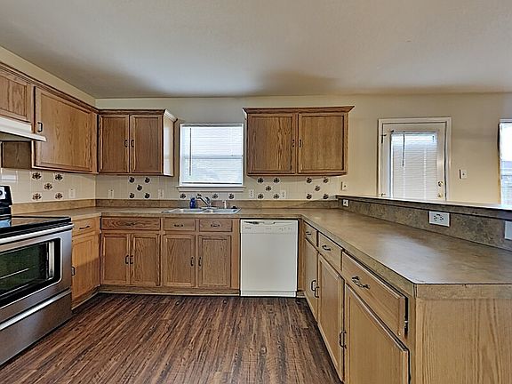 4th image of 9752 Parkmere Dr