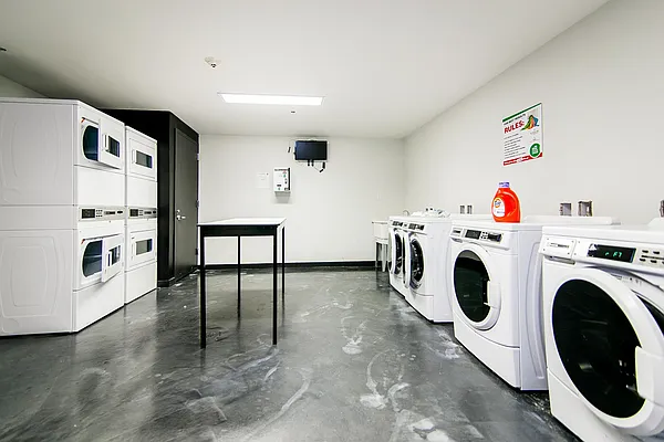 Rented by Nooklyn NYC LLC | media 74