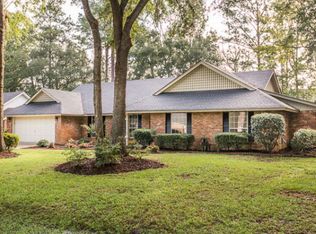 404 Club Dr, Hinesville, GA 31313