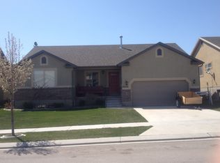 7733 N Meadow Creek Rd, Eagle Mountain, UT 84005