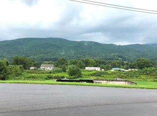 502 Clearbrook Ct, Elizabethton, TN 37643