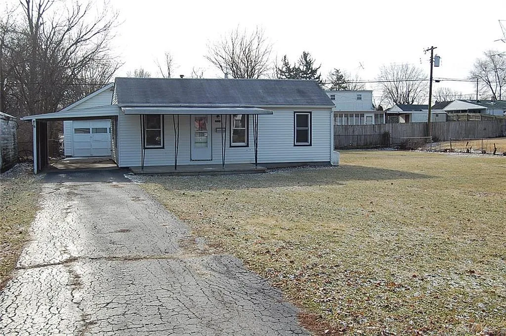 2524 Ontario Ave photo 1