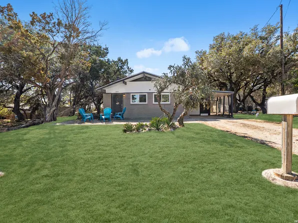 553 Matt Dillon Dr, Bandera, TX 78003