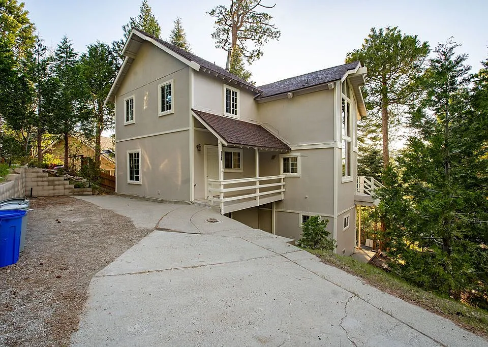 521 Pioneer Rd