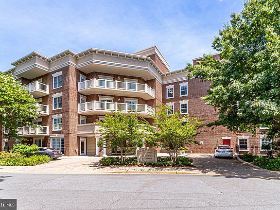 2nd image of 1201 N Nash St APT 302
