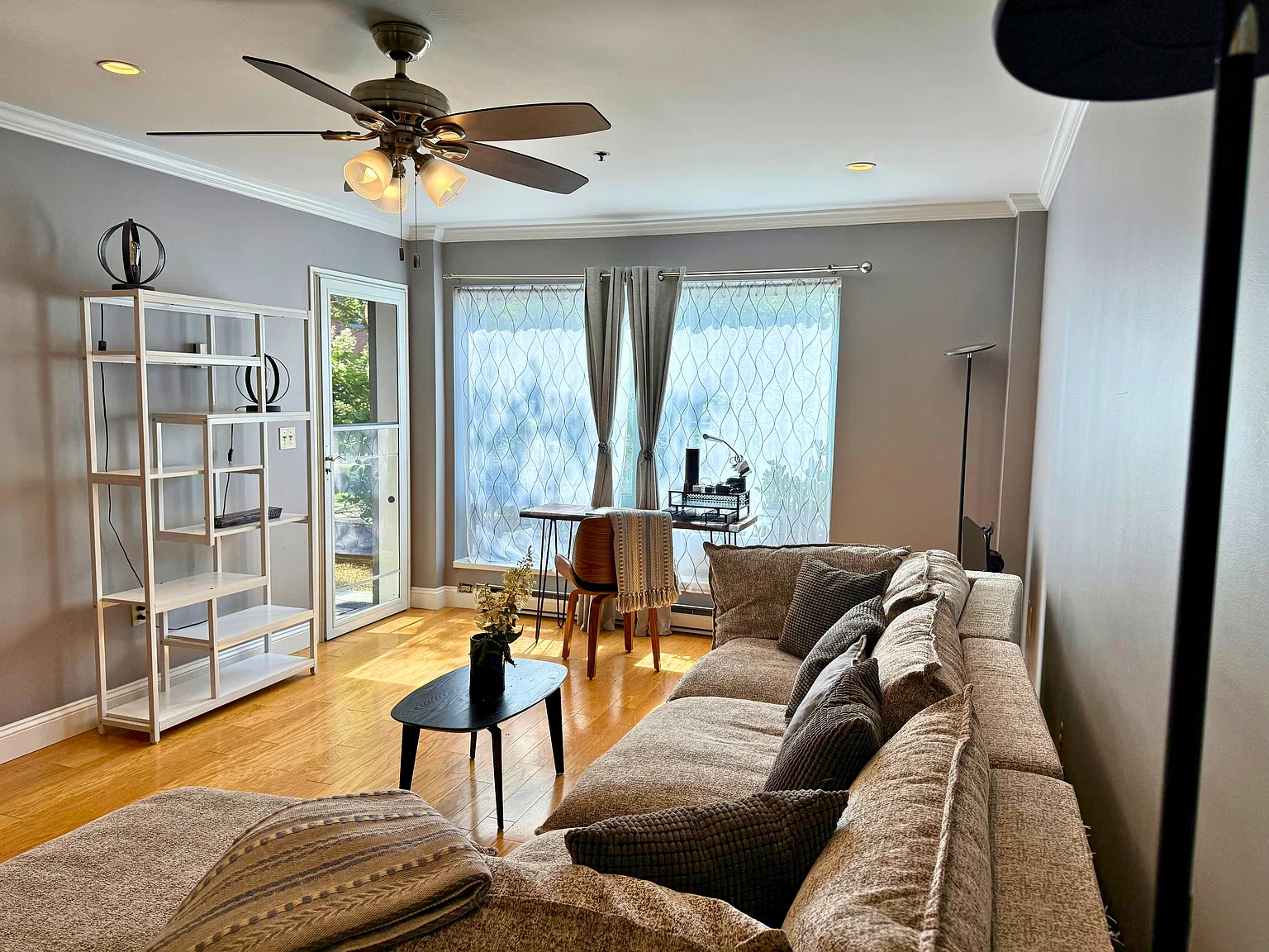 1 bed, 570 sqft, $2,250 — Photo 4