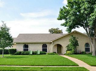 6654 Roundrock Rd, Dallas, TX 75248