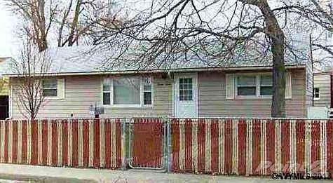 2nd image of 1315 S Pine St