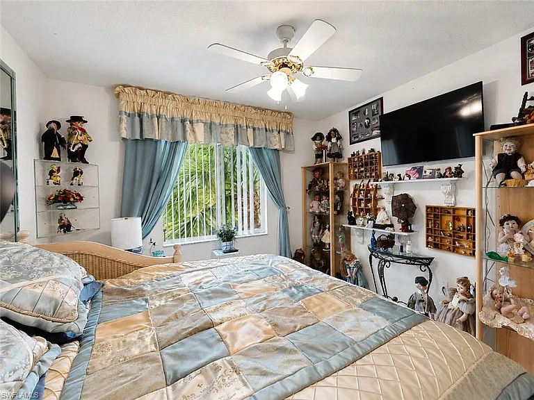 8294 Key Royal Cir #1631 — Photo 24