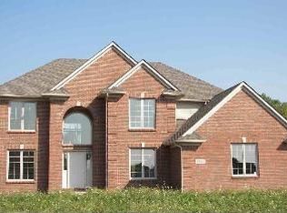 4349 Newark Cir, Grand Blanc, MI 48439