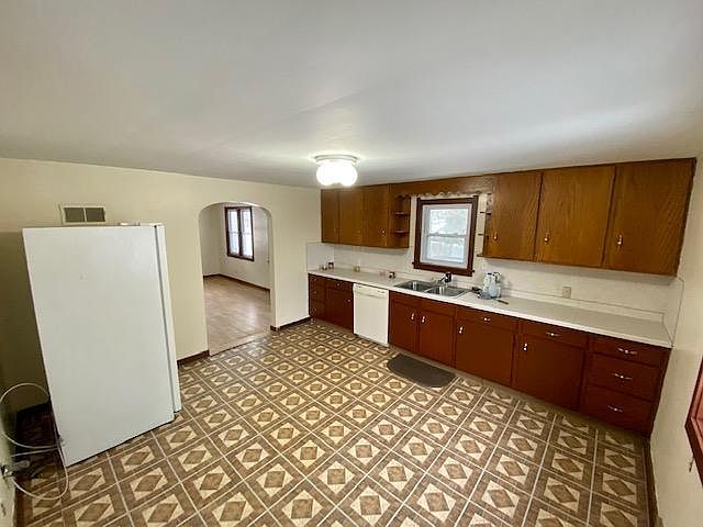 1st image of 3156 Losey Blvd S