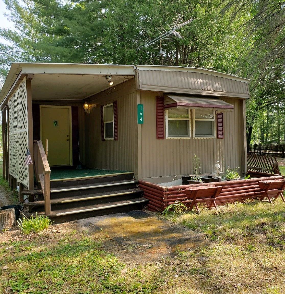 164 Lockwood St, Gladwin, MI 48624 Zillow