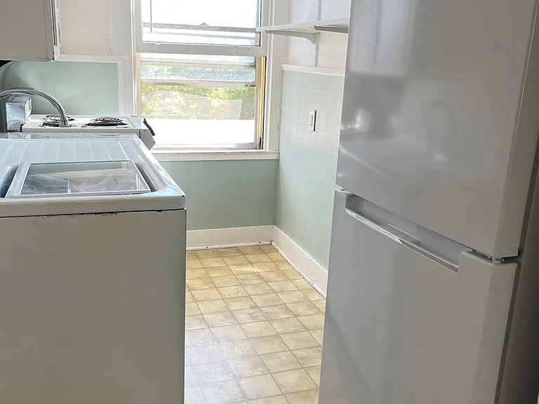 407 Madison Ave — Photo 3