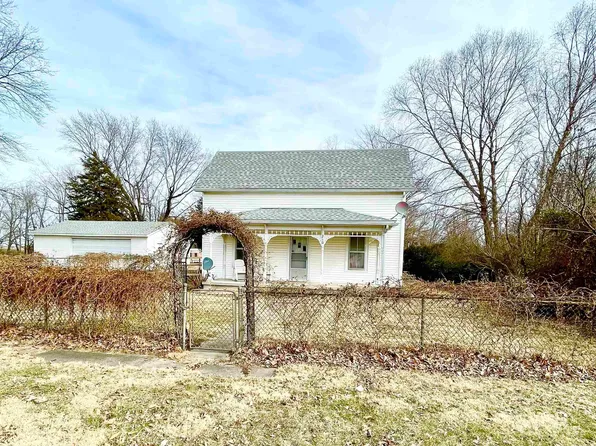 210 N Locust St, Dawson, IL 62520