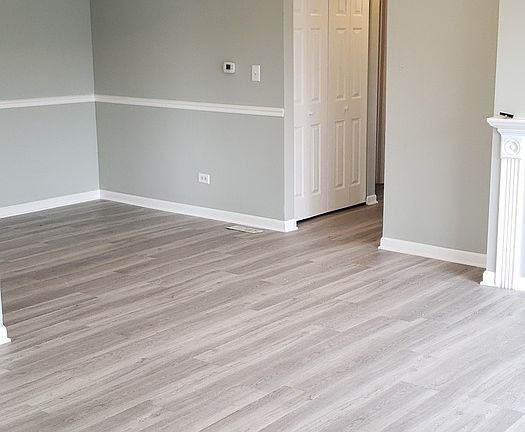 3rd image of 6034 Fremont Dr #1
