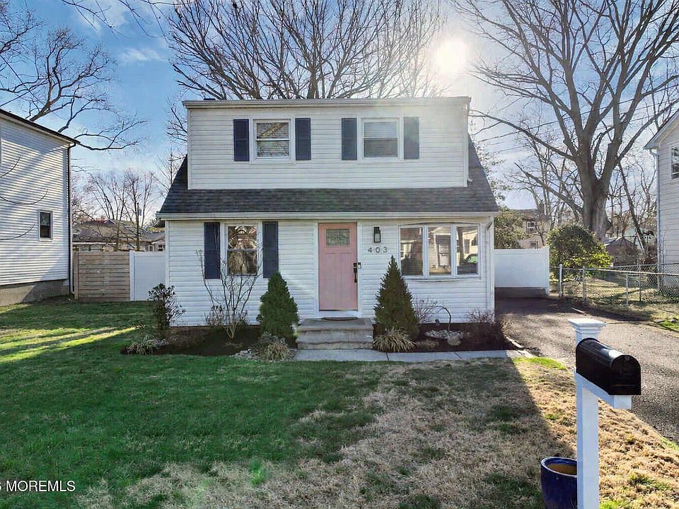 1st image of 403 Sunset Place