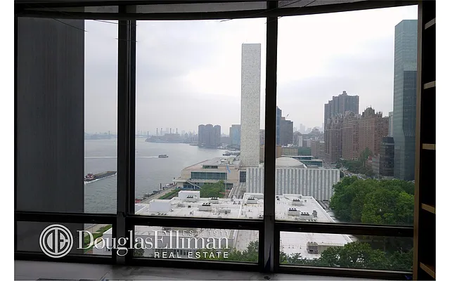 Sold by Douglas Elliman | media 22