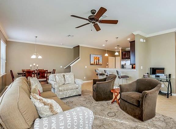4th image of 14779 Sutherland Ave #439