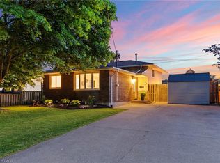 111 Meredith Dr, Saint Catharines, ON L2M 6C5