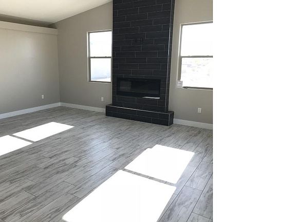 5th image of 105 Lafayette Ln
