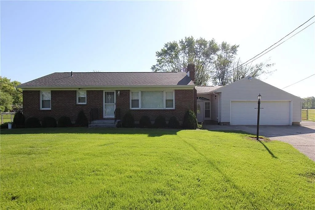 400 W Possum Rd photo 1