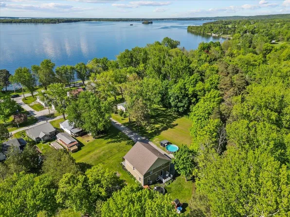 35 Campano Drive, Georgia, VT 05478