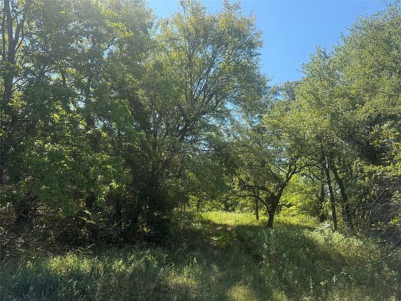 3rd image of 415590 Highway 9