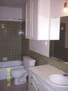 4th image of 328 Rodrick Dr