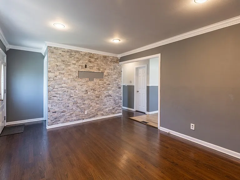 3 Leick Ave — Photo 7