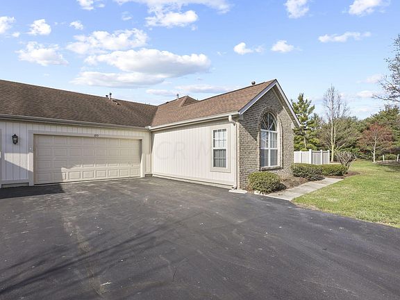 3rd image of 275 Pointe Pl