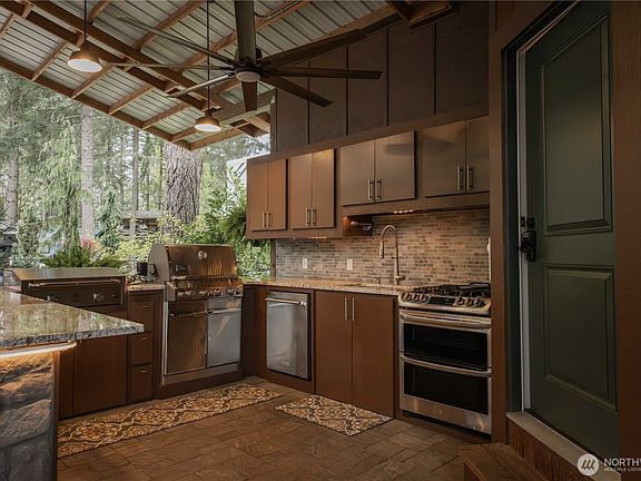 4th image of 1546 Reservation Road SE #198