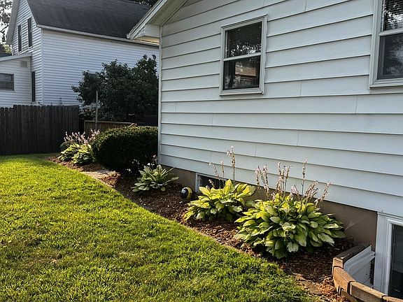 3rd image of 141 Robbins St