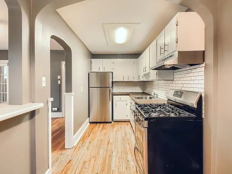 1275 N Clarkson St #1 — Photo 9