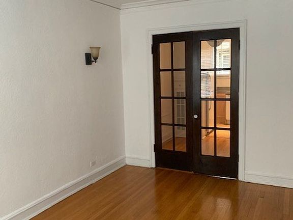 3rd image of 4879 N Paulina St Unit 2A