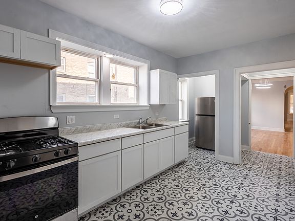 5th image of 7942 S Paulina St