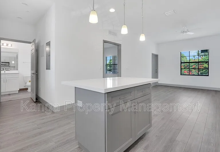 630 NE 14th Ct #205 — Photo 4