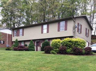 103 Springwood Ln, Beckley, WV 25801