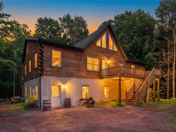 14 River Dr, White Haven, PA 18661