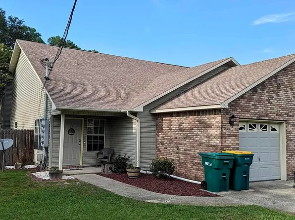 1017D Creel St, Fort Walton Beach, FL 32547