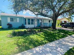 6810 NW 8th Ct, Pompano Beach, FL 33063