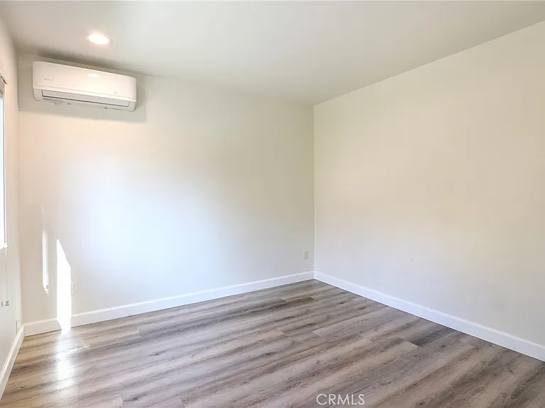 1621 Butternut Way #B — Photo 12