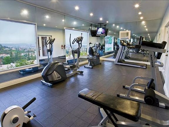 4th image of 877 W El Repetto Dr APT 82B